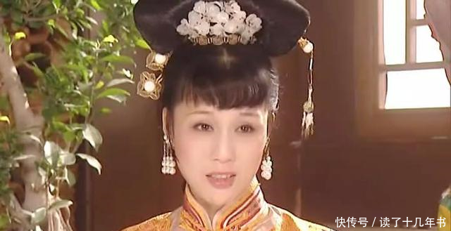 李建群她有一双雾蒙蒙的眼睛,任是谁看了也觉