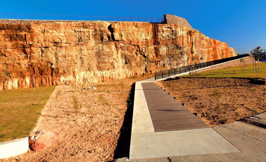 非洲最土豪的国家:黄金产量全球第一,最爱和中国做生意