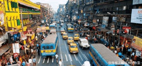 近期因美国制裁, 目前只有5个国家敢购买伊朗