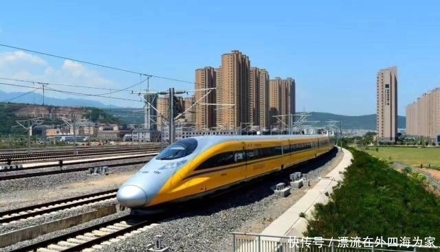 运营时速350的高铁图