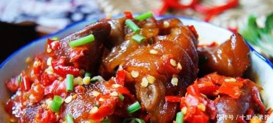 冬天做的鲜辣猪蹄的墨鱼,补充胶原蛋白质,经常威海美味干图片