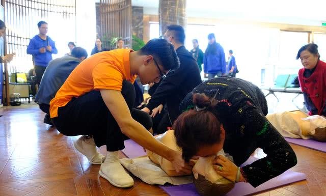 云南狮爱科技积极助力成人CPR培训