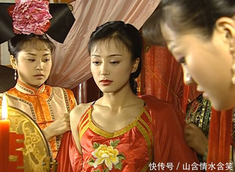 永琪与知画新婚之夜,要不是知画拦着,永琪早就跟知画办完事了!