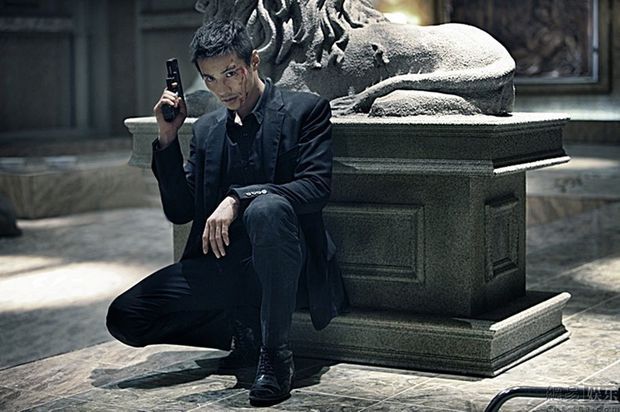 电影:孤胆特工(又名大叔)里面男主角元彬 穿的皮鞋是什么牌子?