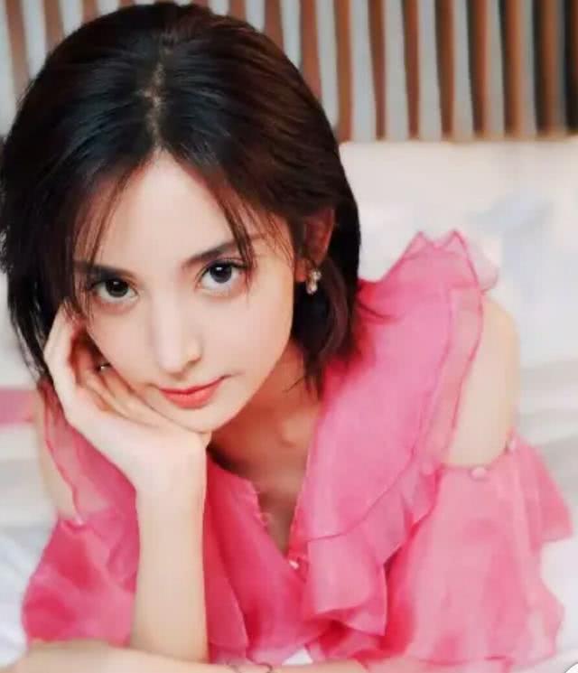 娜扎新剧搭档陈伟霆造型冷艳霸气，网友：终于摆脱傻白甜人设了！