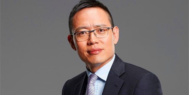 有个情敌,并与其决斗!情敌是高管、曾就职外交