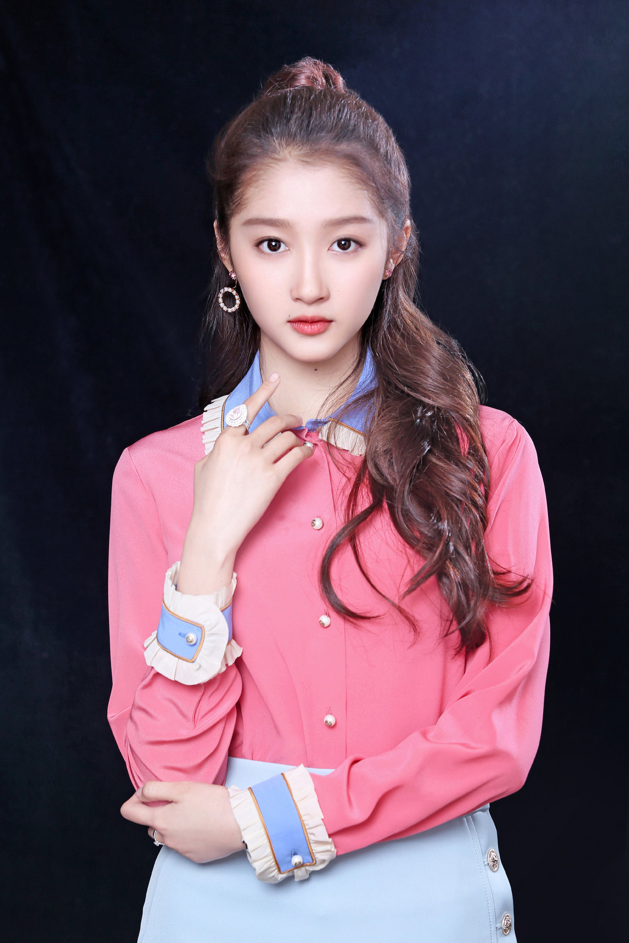 关晓彤哭的照片图片大全