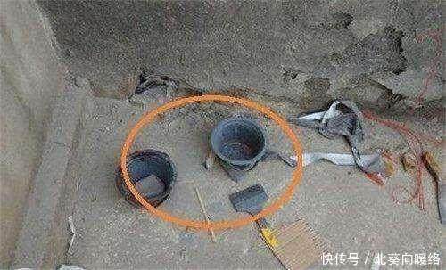 人豪车上乱涂鸦,车主看后,竟然倒给一千元钱做