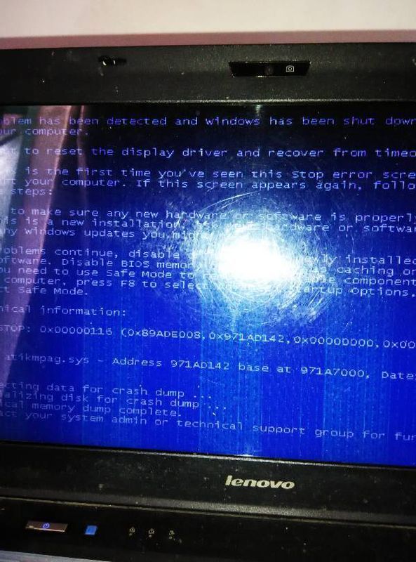 笔记本电脑开机后花屏_显卡开机花屏后死机_笔记本花屏后无法开机