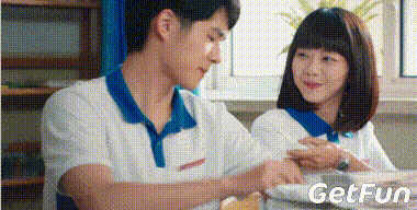 不过要真说到校园女神,《那些年,我们一起追的女孩》里的沈佳宜才是