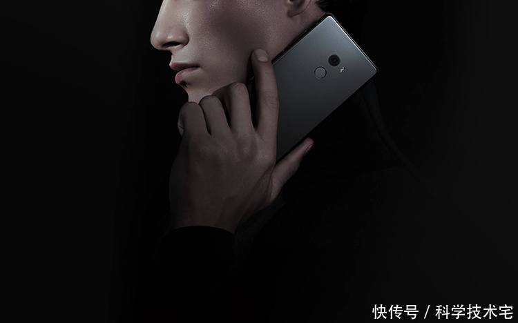 小米最贵旗舰手机如今降价1000元人民币,只有