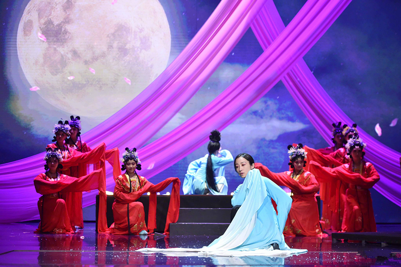韩雪《演员》挑战反差角色 细节展现超强控制力