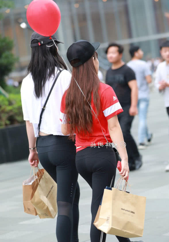 色性感裤穿出不一样的舞蹈,女人裤蹦出紧翘丰韩国紧身紧身视频在线观看韵味图片