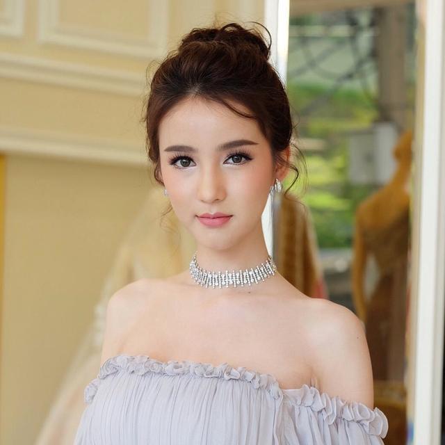 中国人问：为什么泰国女孩个个漂亮？泰国某网民：混血出美女