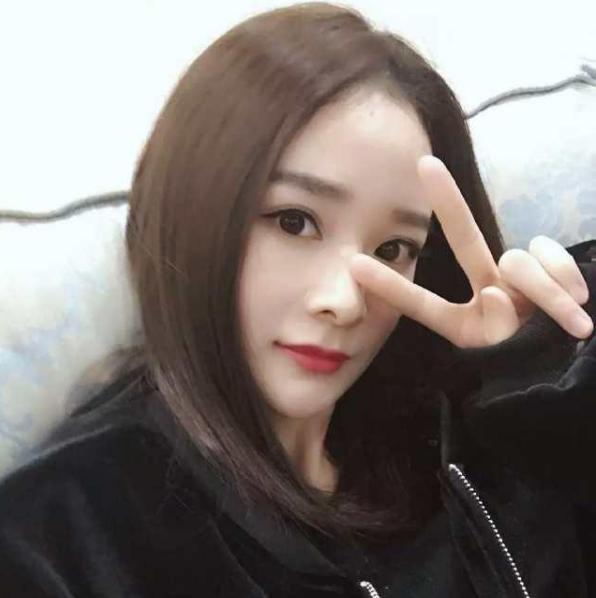 杨幂替身卓亨瑜,她在生活中用生命在模仿杨幂