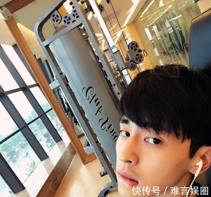 邓伦恋情曝光女朋友是金晨非孙怡 邓伦是谁个