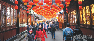 1月17日,四川省成都市,布置一新的武侯祠春节大庙会现场.