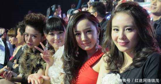 刘诗诗喜提双胞胎,唐嫣婚礼将近,网友胡歌你啥