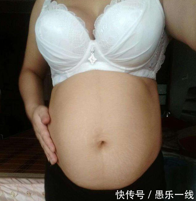 51岁婆婆生二胎，哪知看到孩子后，全家大哭，医生建议“处理掉”