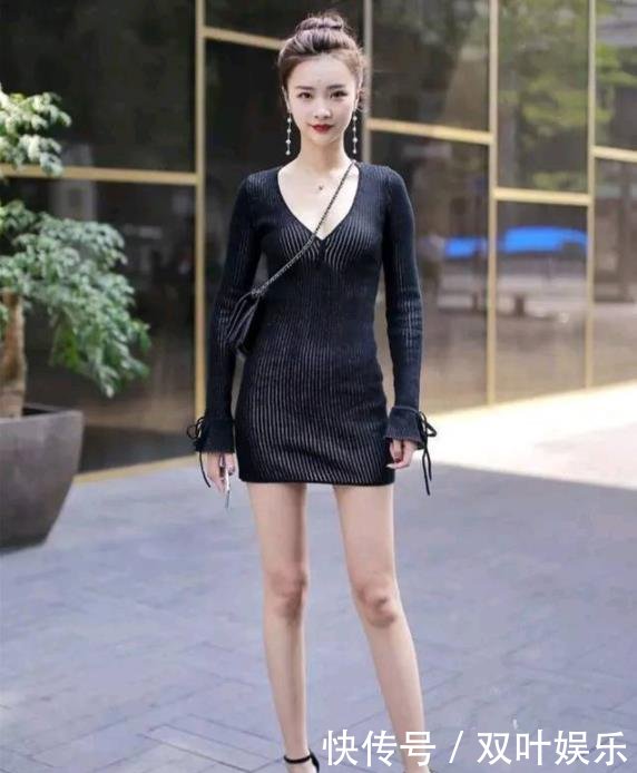 街拍时尚身穿短裙指标感冒验血细菌性的包臀身材,性感美女,一双白图片