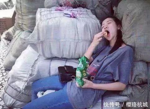 搞笑图片幽默段子笑话:小朋友,把你的驾驶证拿