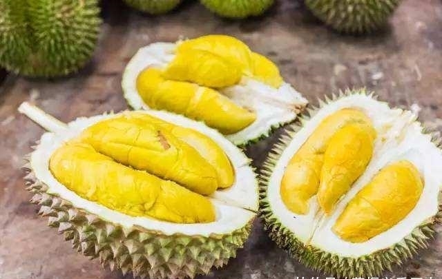 榴莲开口了但肉很硬