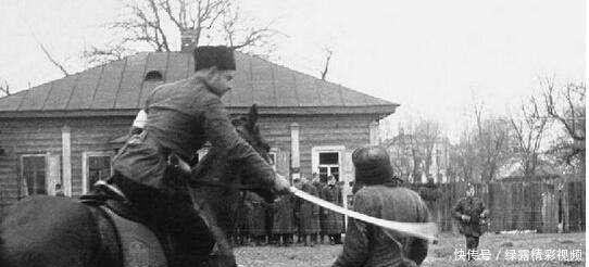 曾经恐怖的哥萨克骑兵,结局却无比凄惨,俄国人