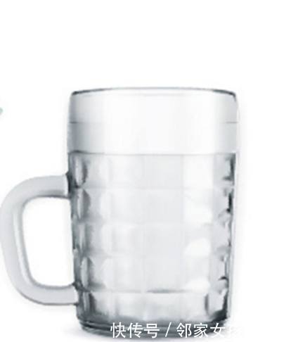 心理测试:4个透明水杯,你会用哪个?测出你最大的性格特点!