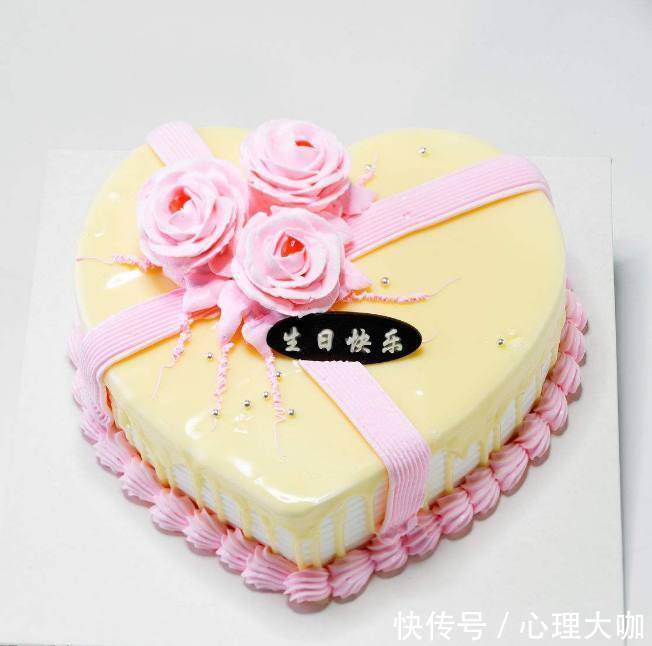 心理测试:你会喜欢哪个心形的蛋糕?测测你内心隐藏哪些心病