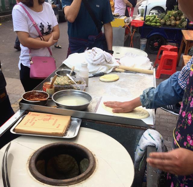 四两三钱:推车靠涯道路通 女名求财也无穷