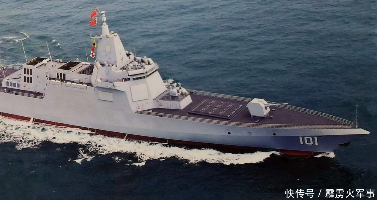 海军首艘万吨入列