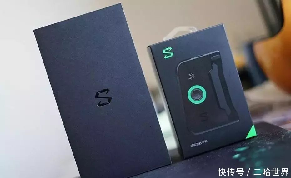 小米游戏手机黑鲨, 只用这6点完胜iPhone X!