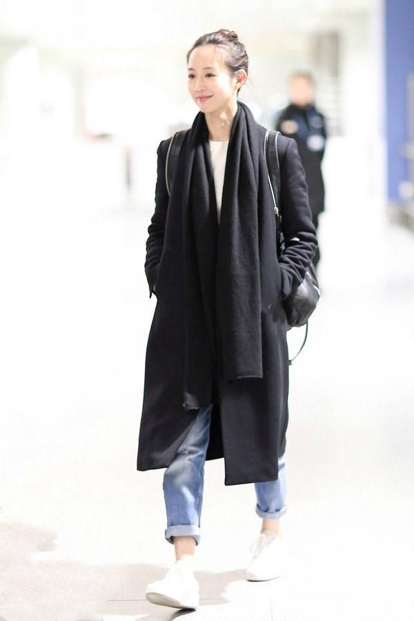 张钧蜜登杂志封面,气质美女变时尚御姐艳压高