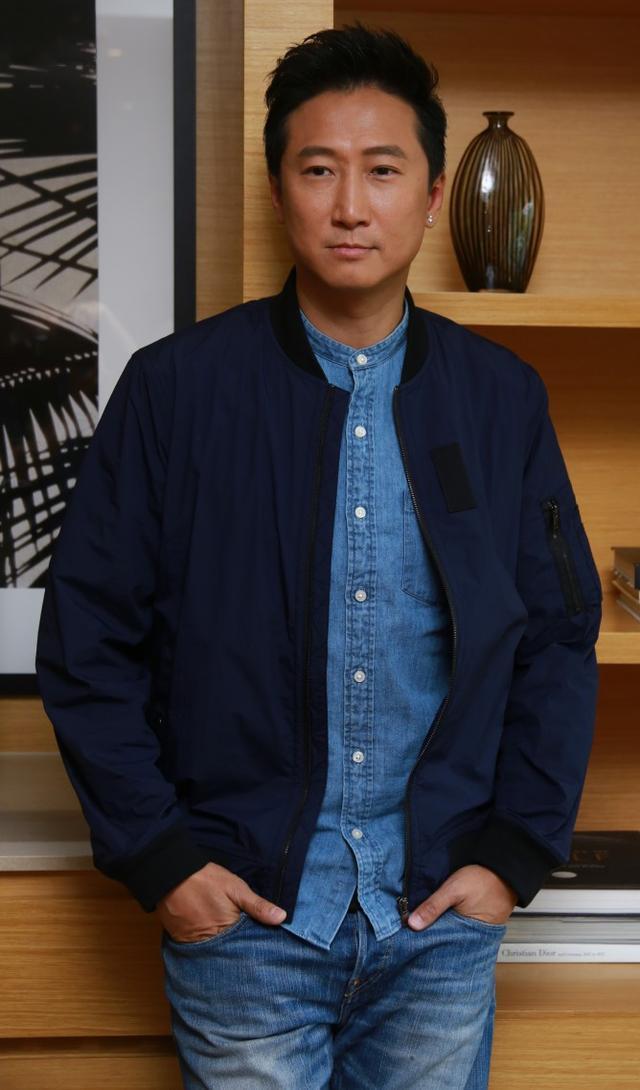 洪金宝想送孙儿去少林寺 65岁还想继续生孩子