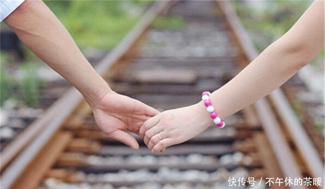 当女生第一次牵起你的手时,请问你是一种啊男生痒怎么办下面痛图片