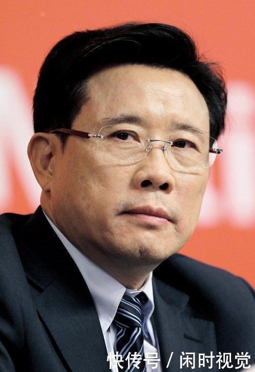他是差点成为老师的中国首富,把挖掘机卖到全世界身价超过700亿