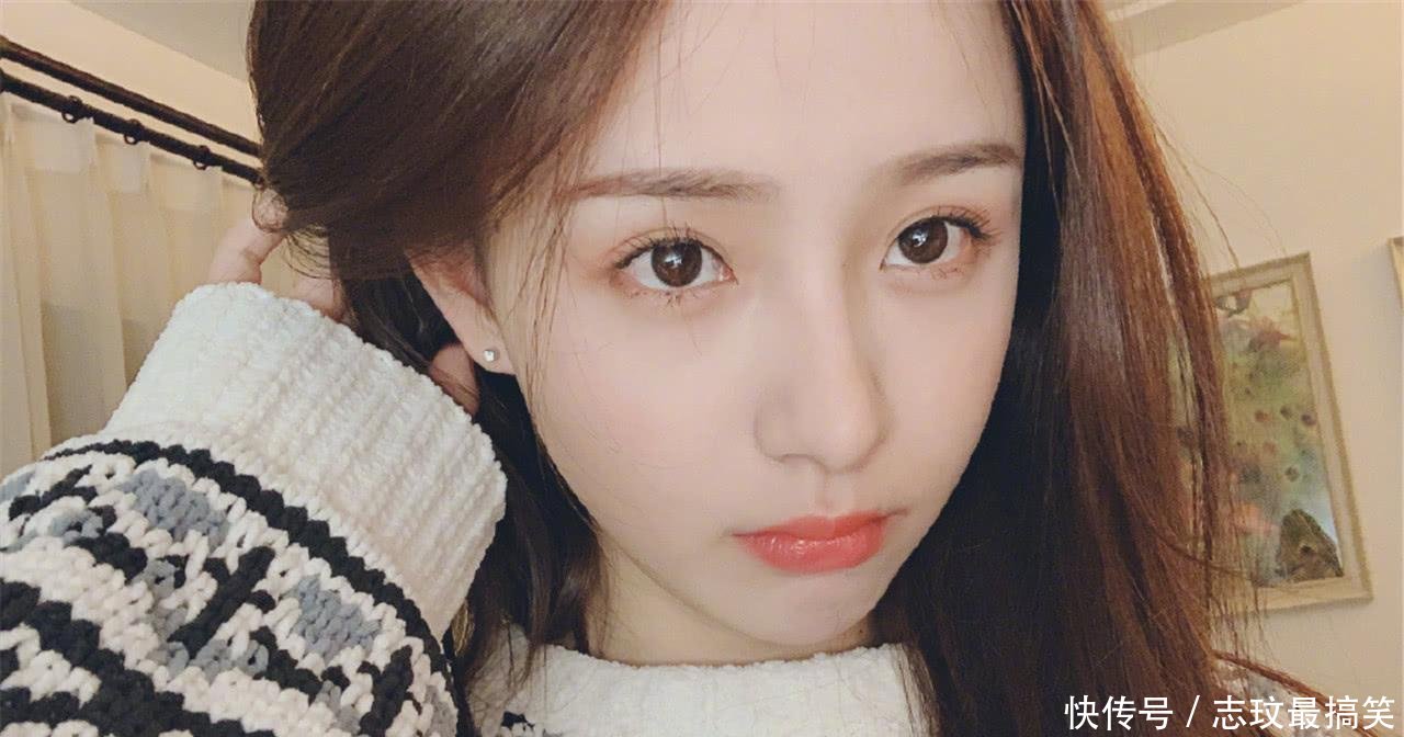 斗鱼首位开演唱会女主播, 不是冯提莫, 而是号称