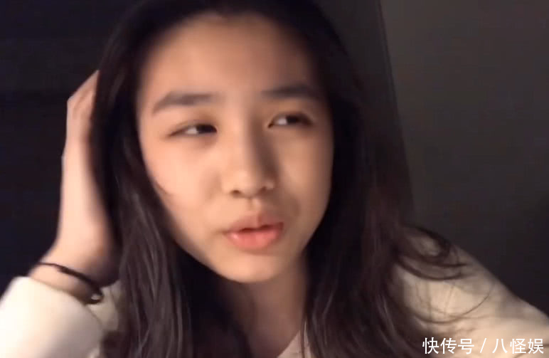 汪峰14岁女儿小苹果晒视频,不仅素颜还晒戴牙
