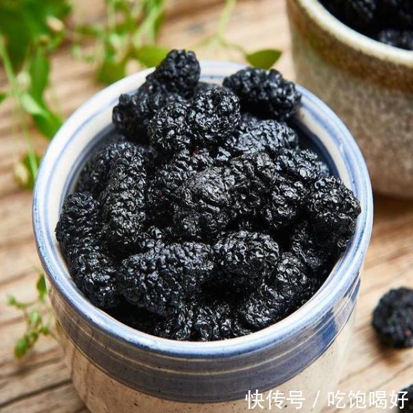 生桑葚新鲜 t015dd875241877f0c1.jpg