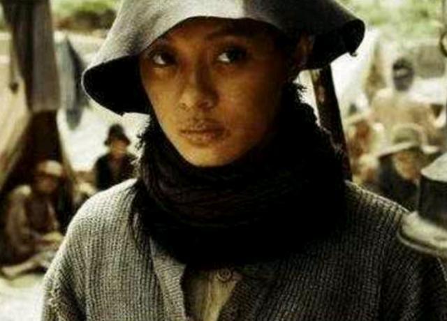 女明星扮起了乞丐,阿sa江一燕丑到认不出,baby被批不敬业