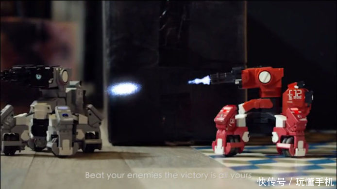 真实机器人FPS大战:配合AR技术产生爆炸效果