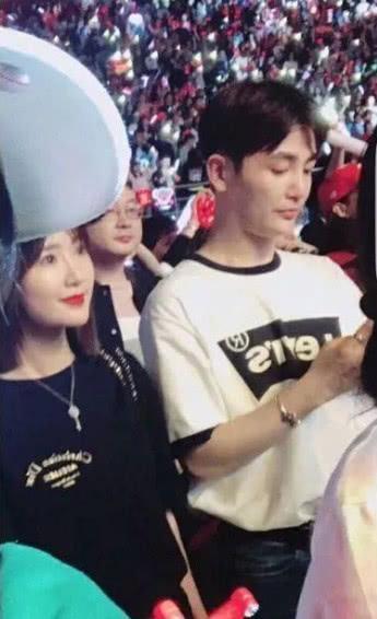 毛晓彤晒照疑似新恋情曝光?网友大呼:比陈翔还