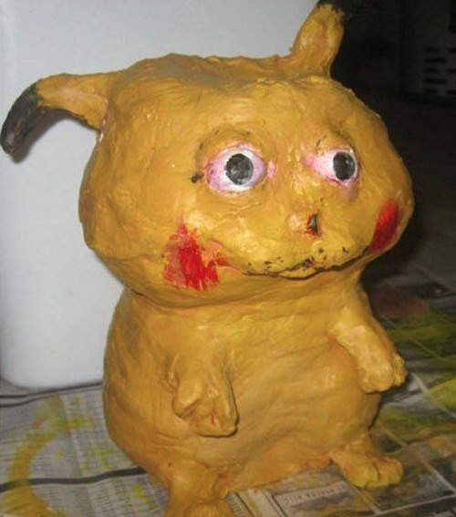 神奇宝贝皮卡丘被做成各种吉祥物放,可是怎么