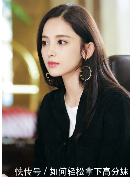 窦骁和古力娜扎亲密照公布恋情,网友:大白菜被