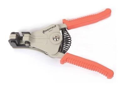 剥电线如何不伤到线芯,还有空开连接使用硬线