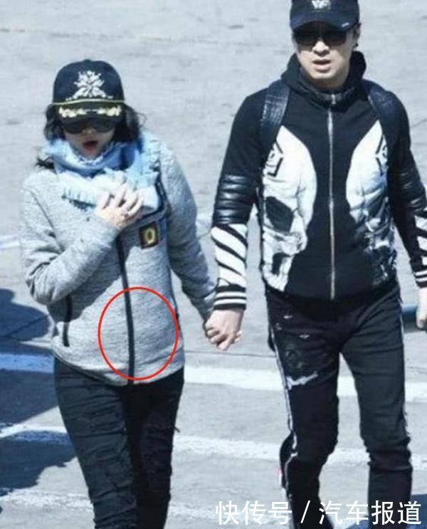 港媒曝40岁章子怡怀二胎?本尊晒美照手放的位