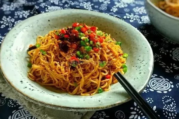 面条不放油可以吃吗 t01652caf781b1e162f.jpg?size=600x400