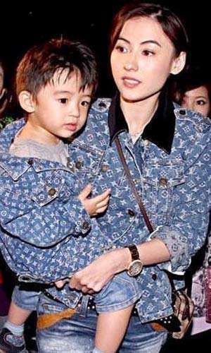 张柏芝将与小男友巴黎完婚?离婚6年谢霆锋7字回应