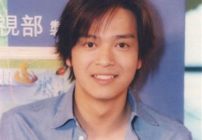 你以为只有女明星整容脸僵吗？不，这些男明星的脸僵的更厉害
