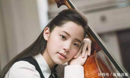 去年赚了多少钱比起白百合欧阳娜娜的回答真